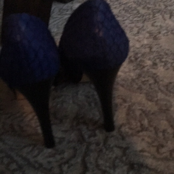 Heels - Picture 3 of 4